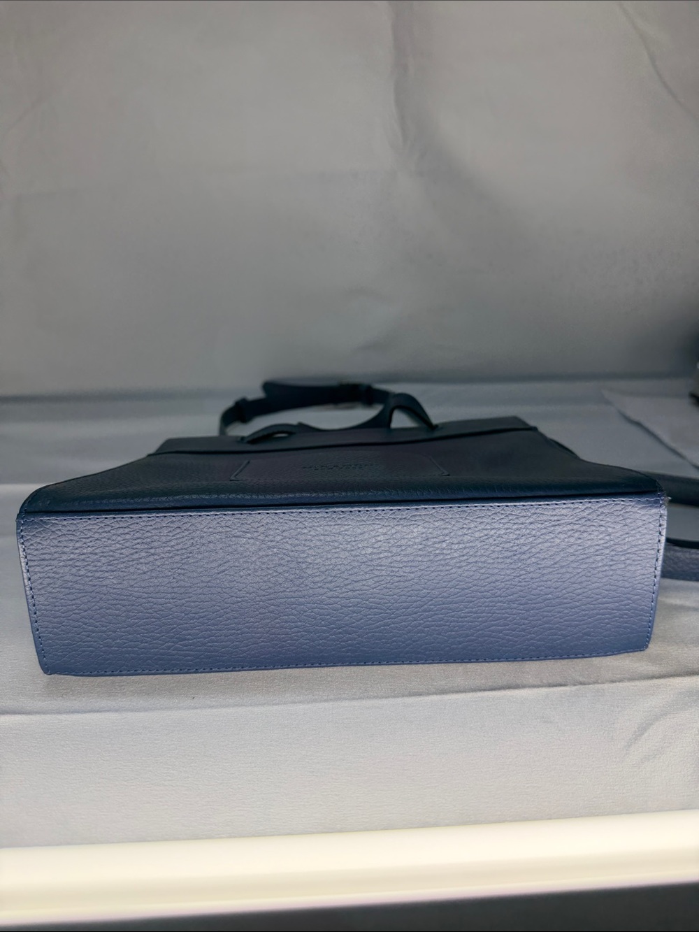 Min & Mon New York Vali Crossbody Navy Blue Pebbled Leather Top-Handle Satchel - Picture 5 of 10